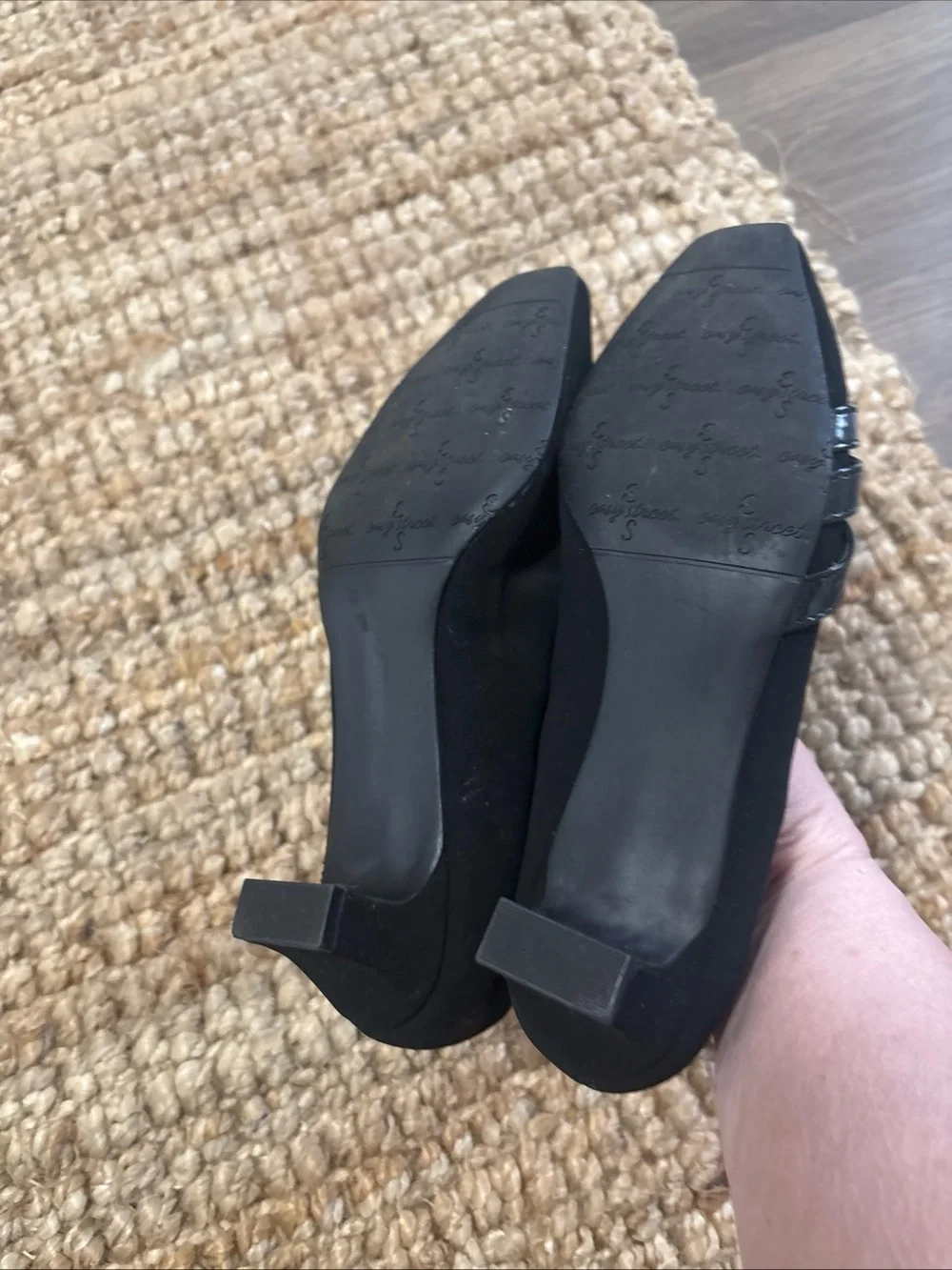 Easy Spirit sleek black